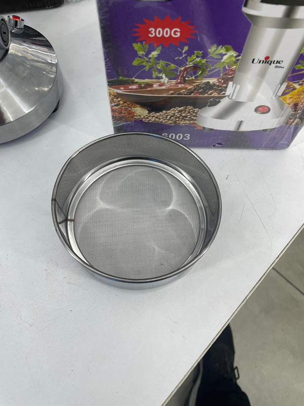 آسیاب صنعتی 300 گرمی یونیک - قدرت 2400 وات- مدلUA_6003
