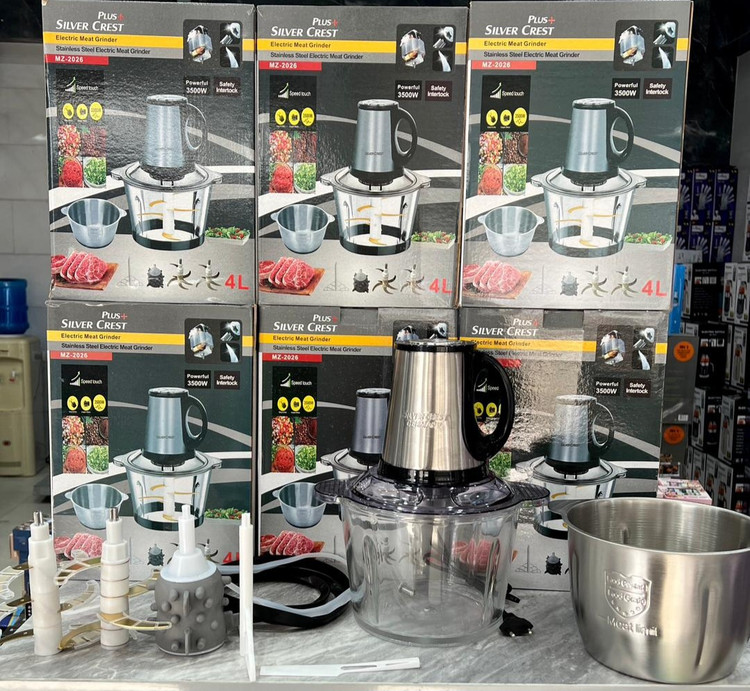 خردکن برقی دو کاسه، ظرفیت 4 لیتر، دارای 6 تیغه طلایی، همراه با سیرپوست کن، همزن و کاردک، توان 3500 وات، مدل 2026