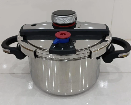 زود پز سر کلیپسی ووگاتی 4 لیتر